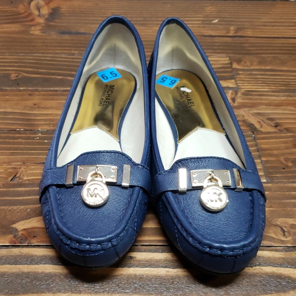 Michael Kors Women's Navy Moccasins US Size 6.5 - Picture 5 of 6